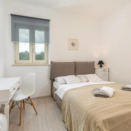 Amazing In Visnjan With Sauna Feriehus Prhati