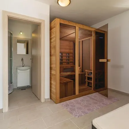 Prázdninový dům In With Sauna *