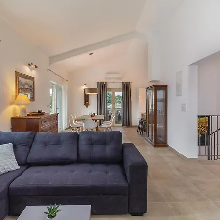 Amazing In Visnjan With Sauna